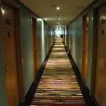 Super 8 Beijing Birds Nest